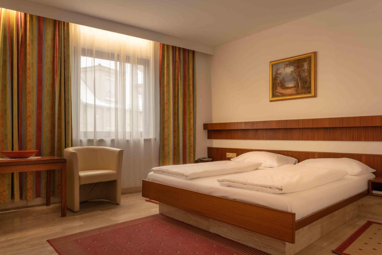 Hotel Anker Klosterneuburg Exterior photo